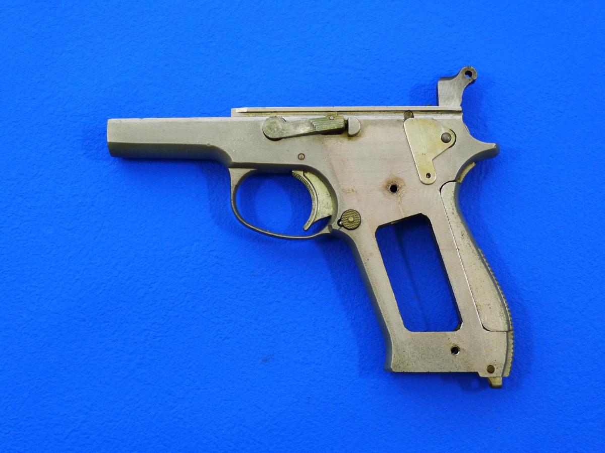 MGC トイガン セミオートハンドガン 3点セット MGC トイガン セミオートハンドガン 3点セット