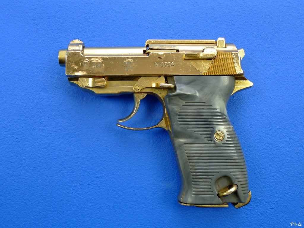 非売品】MGC ワルサー P38 ゲシュタポ ゴールドモデル / アトム