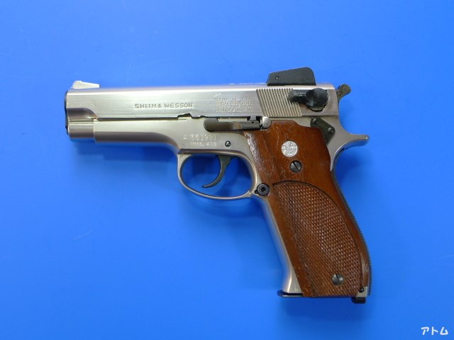 非売品】マルシン S&W M439 ニッケルフィニッシュ 木グリ付き / アトム